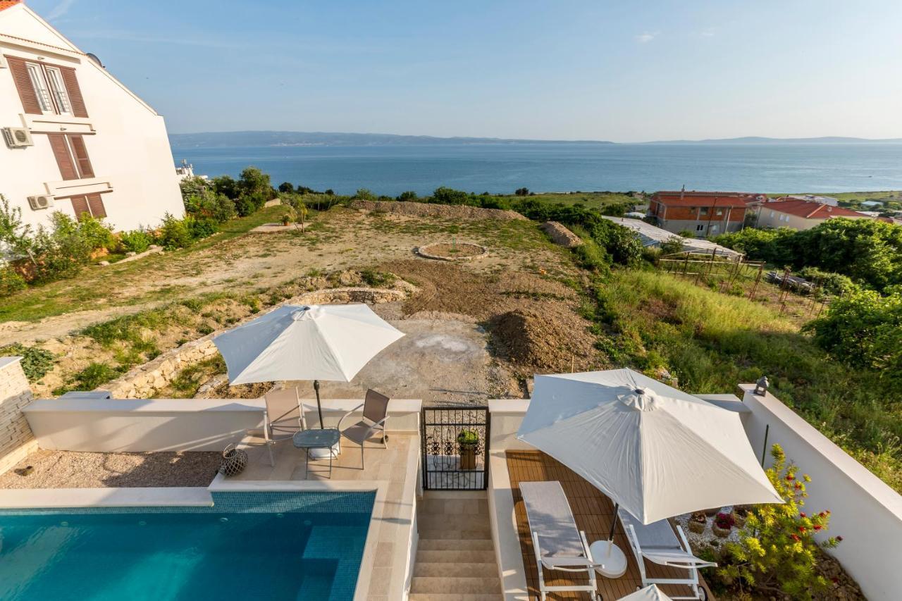 Luxury Villa Bello Horizonte With Swimming Pool Split Exterior foto