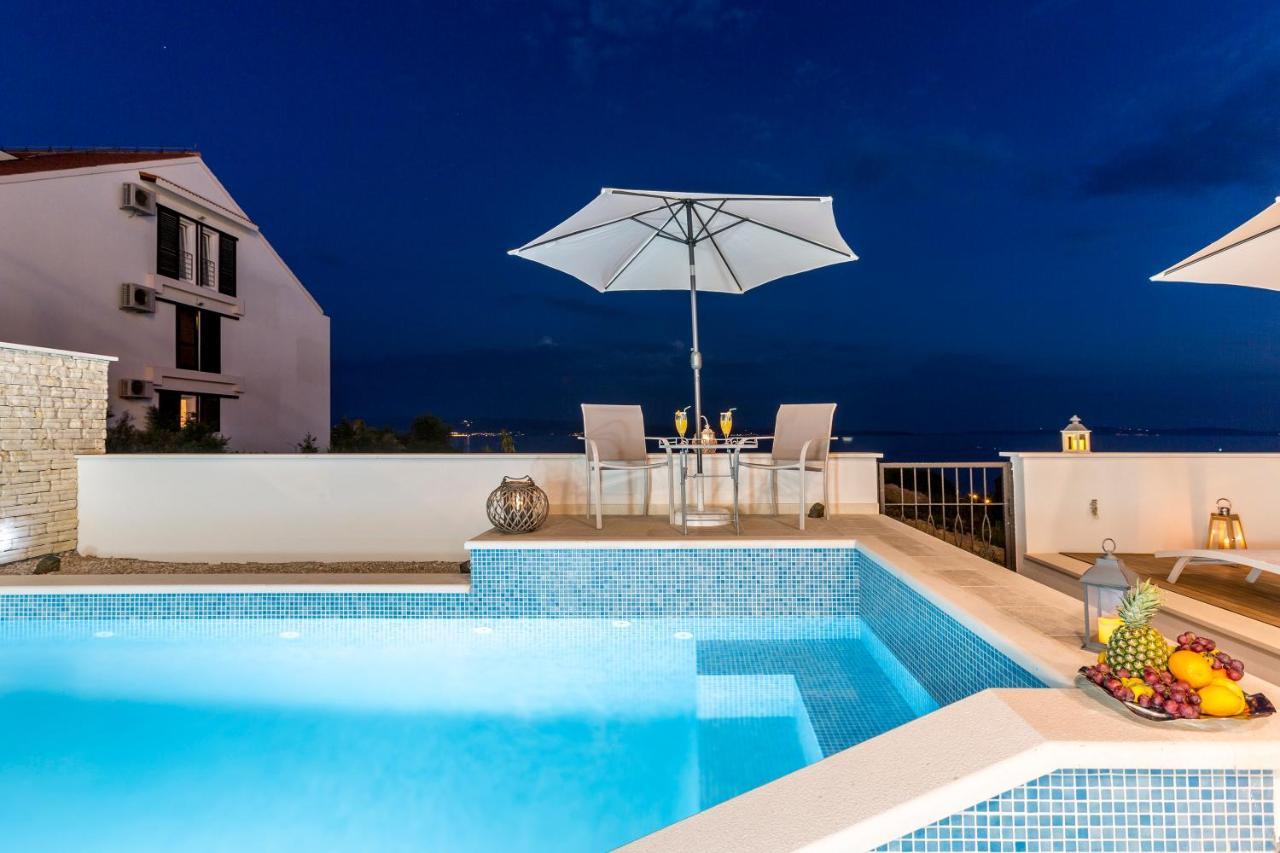 Luxury Villa Bello Horizonte With Swimming Pool Split Exterior foto