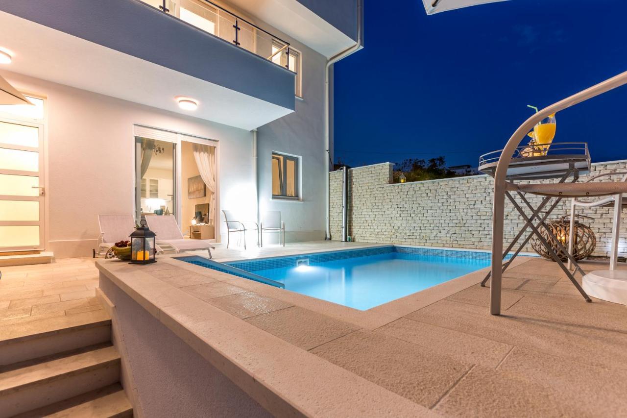 Luxury Villa Bello Horizonte With Swimming Pool Split Exterior foto